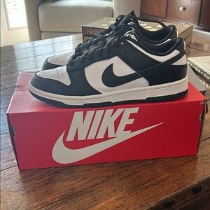 Nike Panda Dunks Size 7.5
